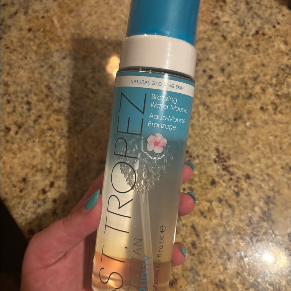 St. Tropez Aqua Bronzing Water Mousse - Picture 3 of 5